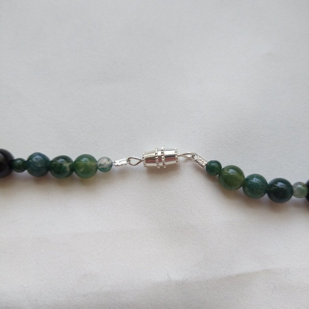 Element Necklace: Mossy Caverns - Picture 4 of 6